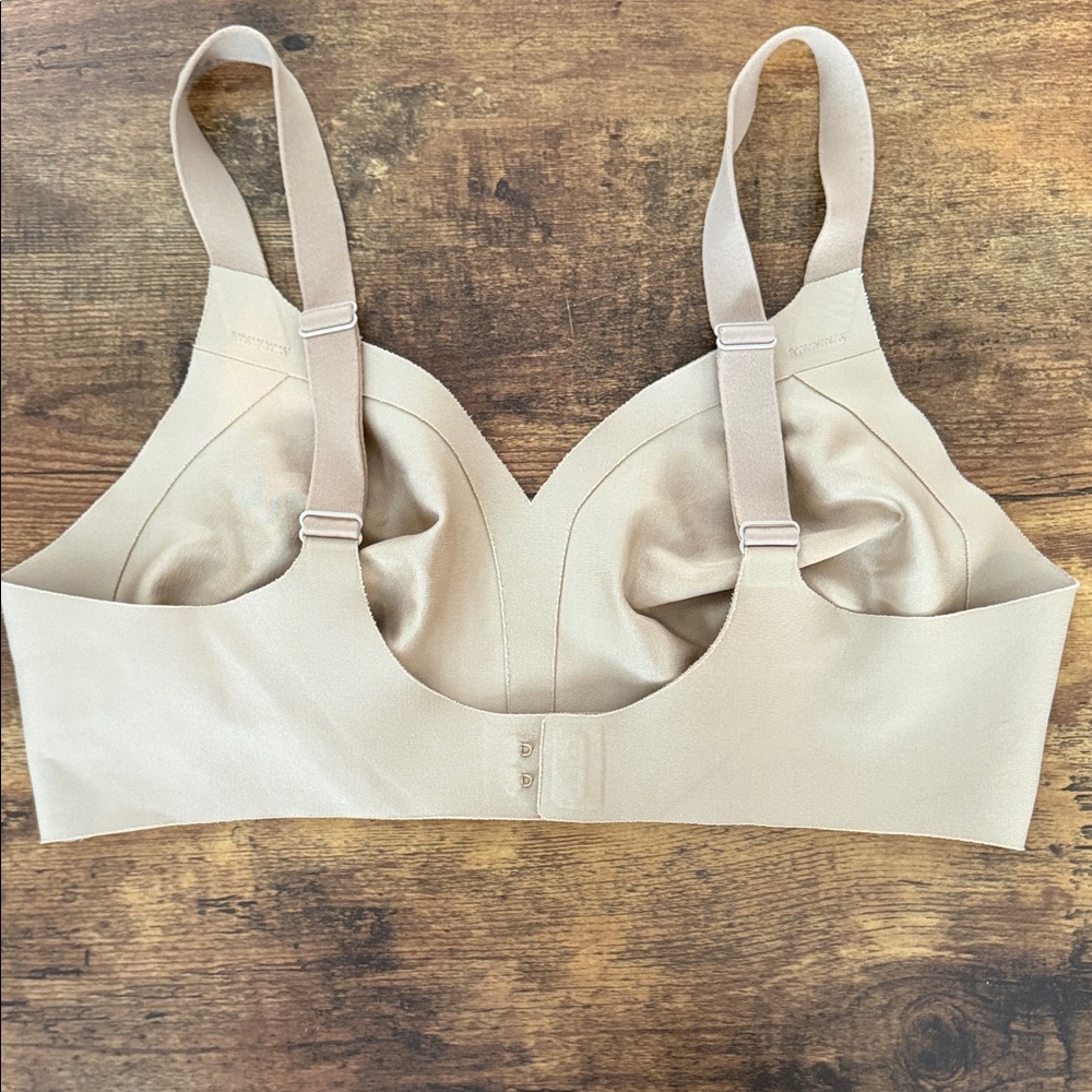 Lilyette Nude/Tan Wireless Seamless Comfort Bra - Picture 3 of 5